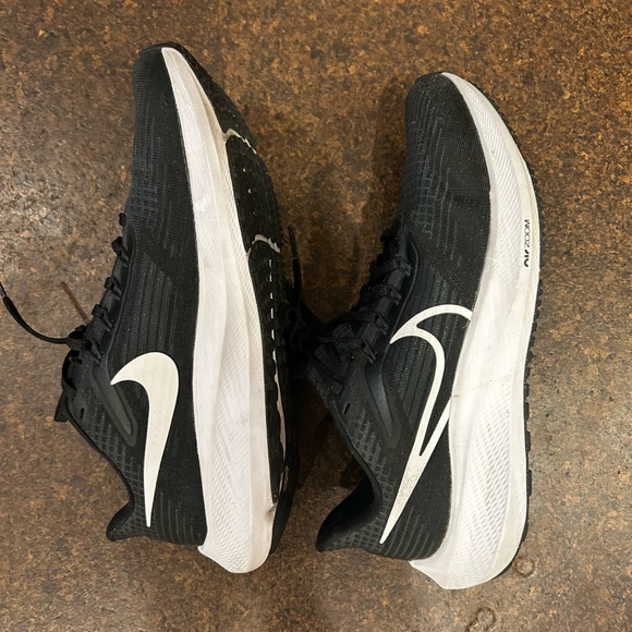 Nike Pegasus Running Shoes Excellent Condition! - Picture 3 of 4